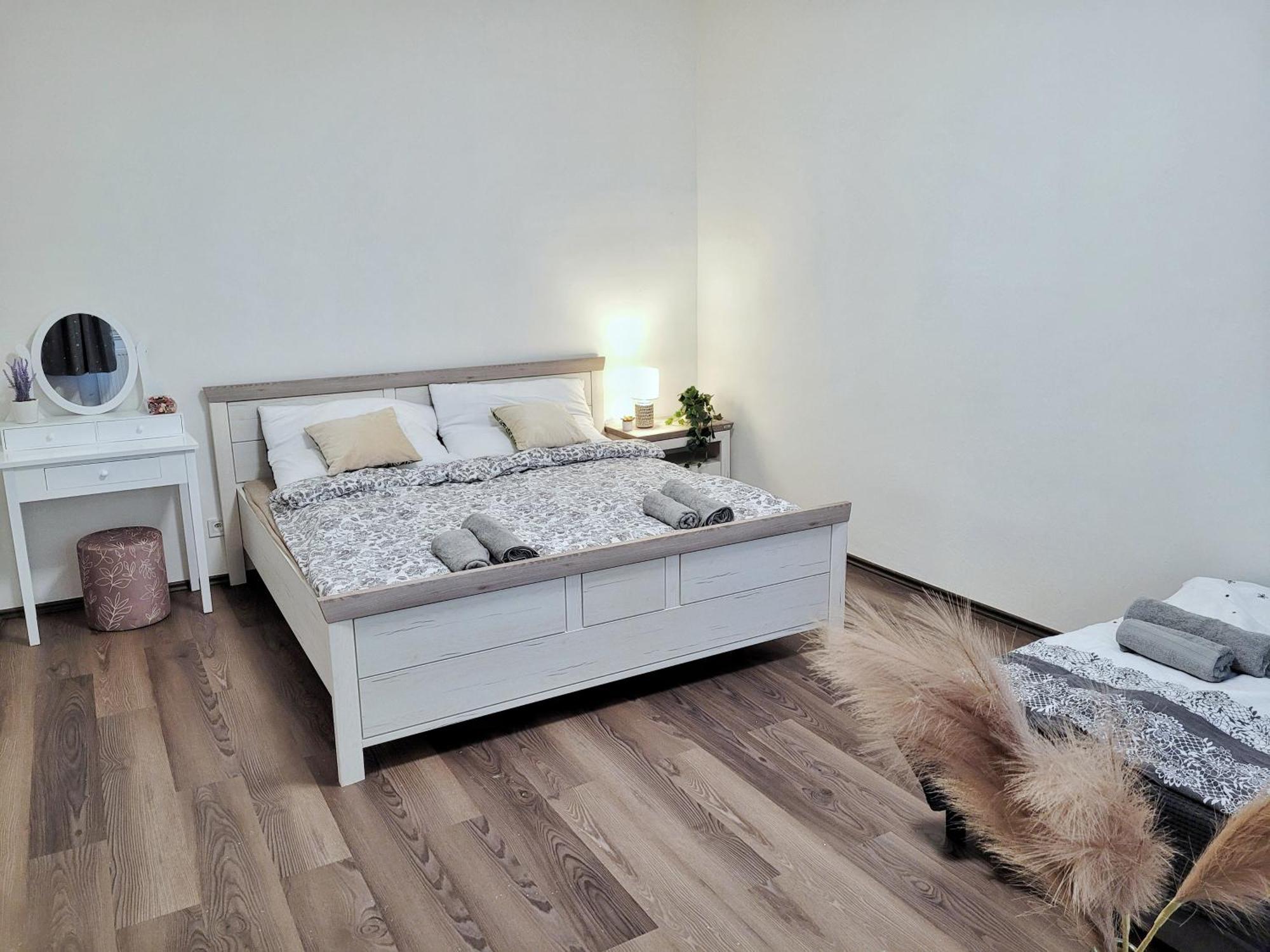 Modern Near Wenceslas Square Apartment *